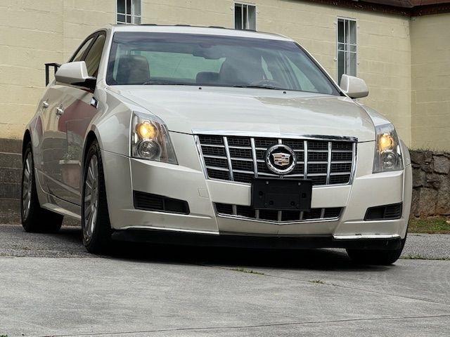 Cadillac CTS Luxury 2012