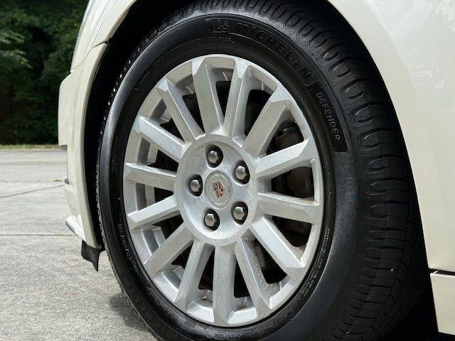 Cadillac CTS Luxury 2012