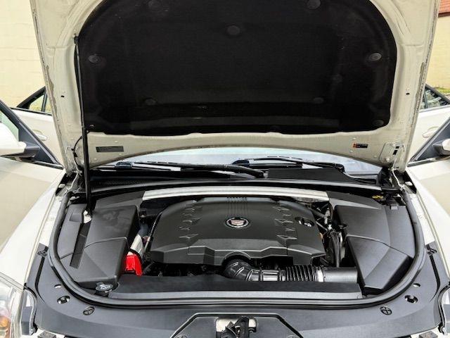 Cadillac CTS Luxury 2012