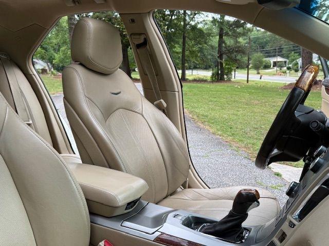 Cadillac CTS Luxury 2012