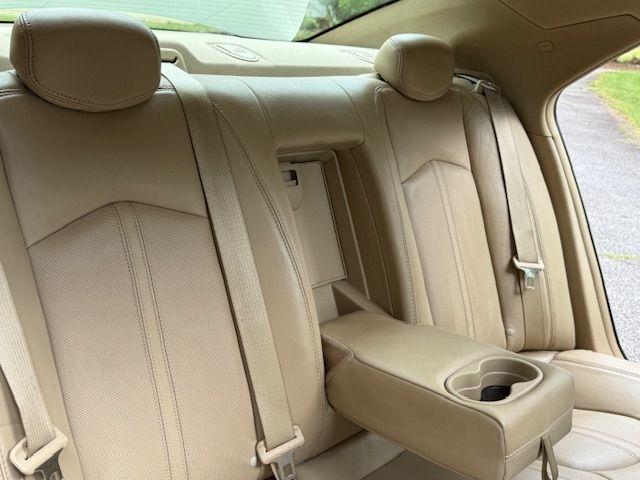 Cadillac CTS Luxury 2012