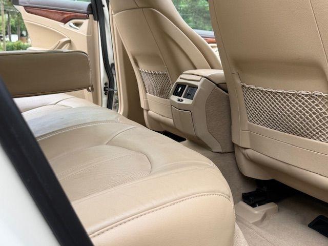 Cadillac CTS Luxury 2012