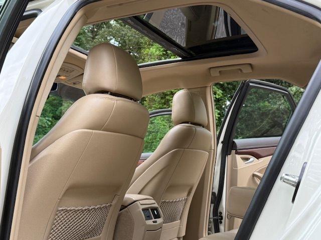 Cadillac CTS Luxury 2012
