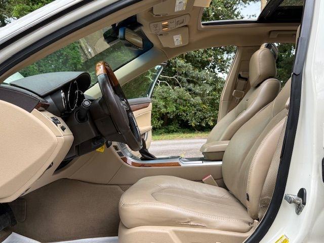 Cadillac CTS Luxury 2012