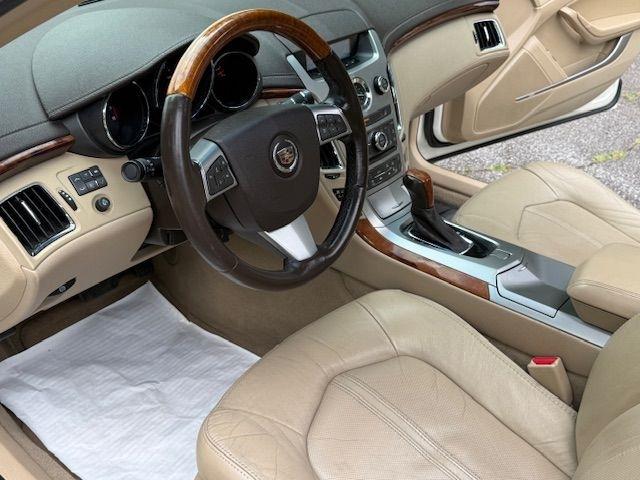 Cadillac CTS Luxury 2012