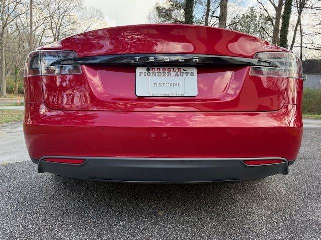 Tesla Model S 85D 2015