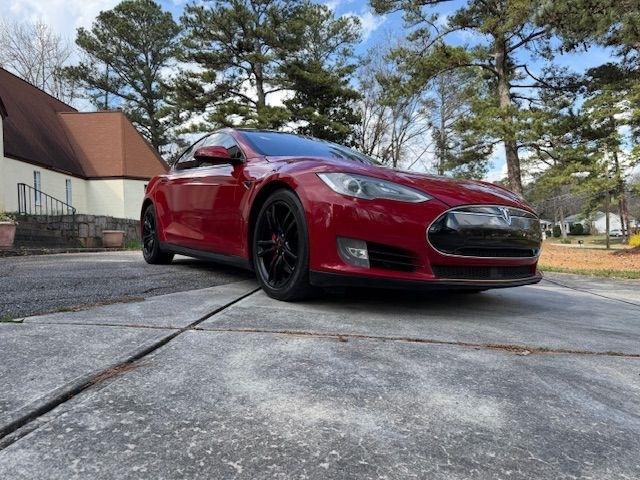 Tesla Model S 85D 2015
