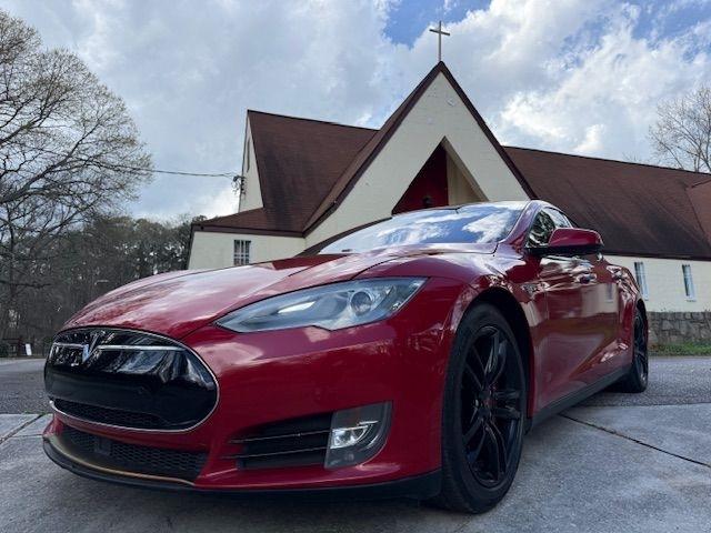 Tesla Model S 85D 2015