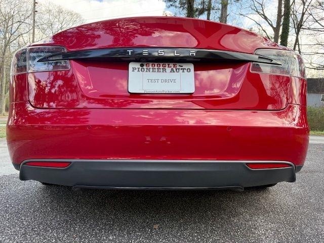 Tesla Model S 85D 2015