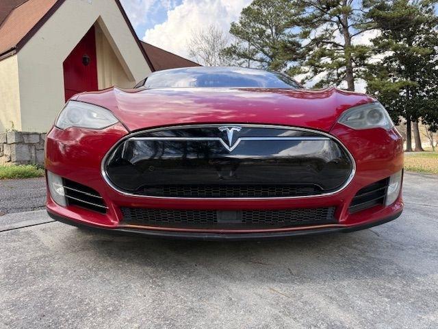 Tesla Model S 85D 2015