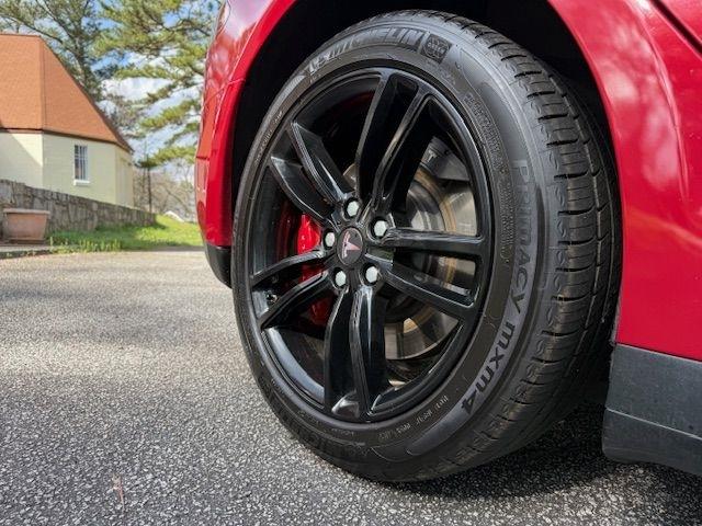 Tesla Model S 85D 2015