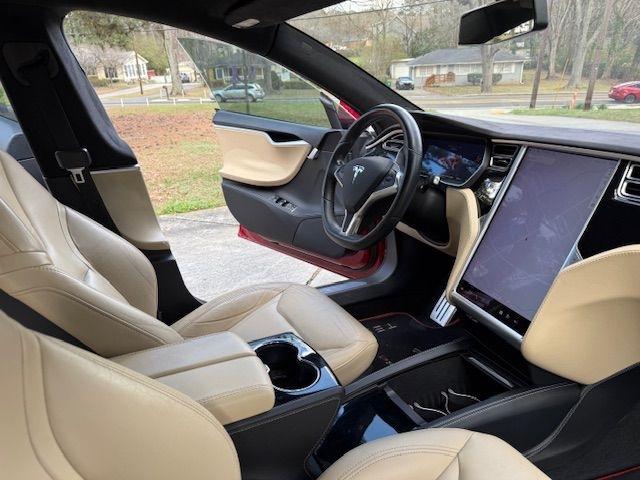 Tesla Model S 85D 2015