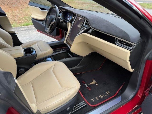 Tesla Model S 85D 2015