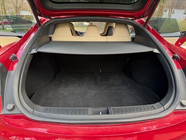 Tesla Model S 85D 2015