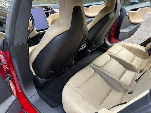 Tesla Model S 85D 2015