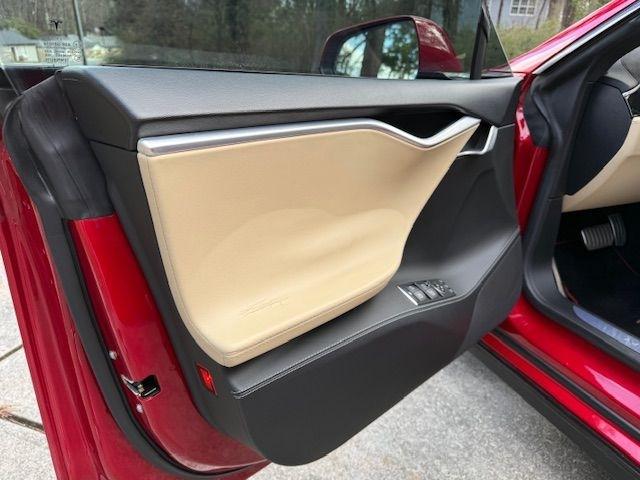 Tesla Model S 85D 2015