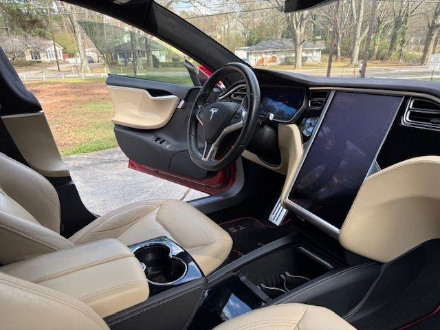 Tesla Model S 85D 2015