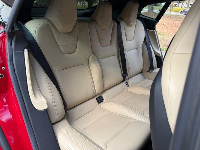 Tesla Model S 85D 2015