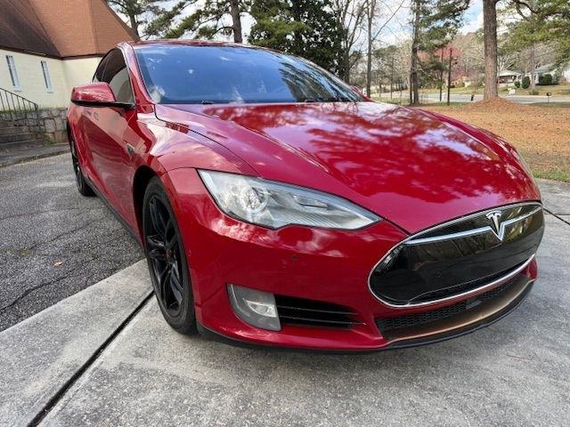 Tesla Model S 85D 2015