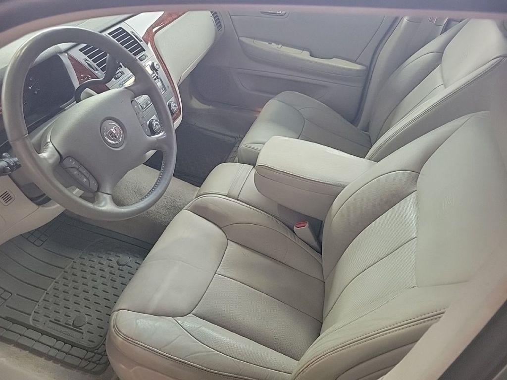 Cadillac DTS Sedan 2007