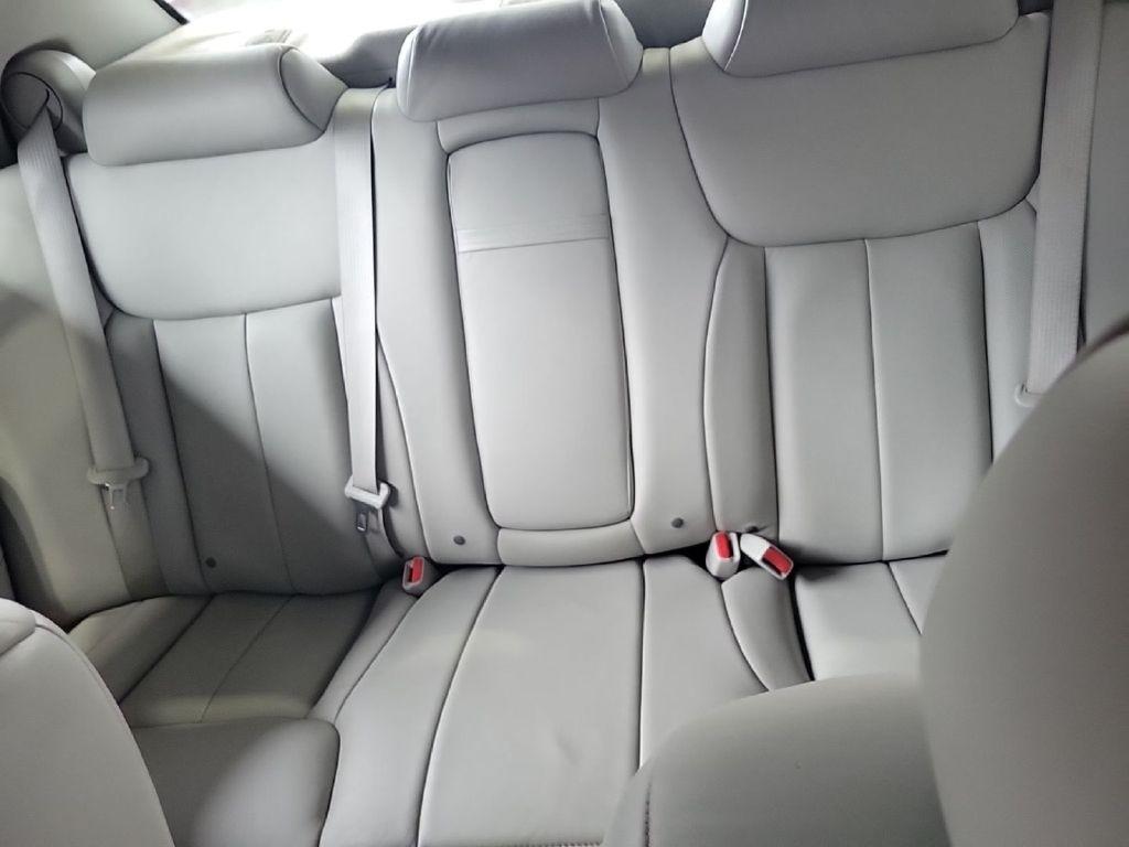 Cadillac DTS Sedan 2007