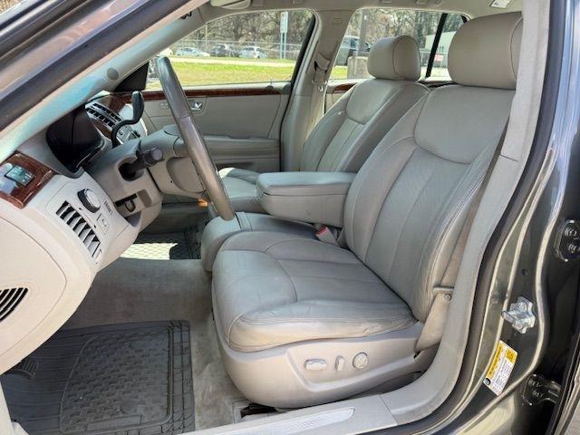 Cadillac DTS Sedan 2007