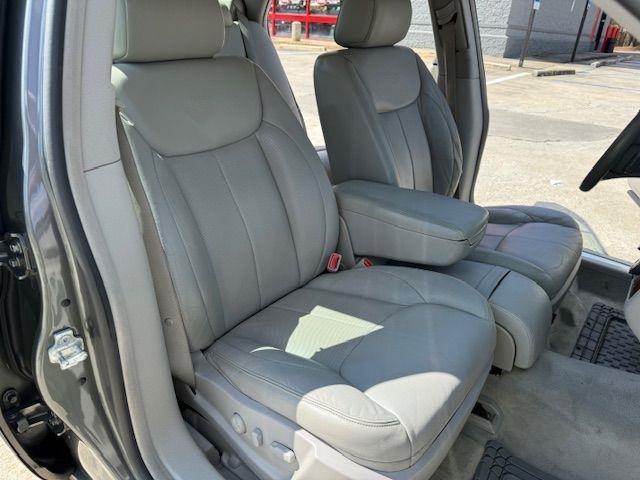 Cadillac DTS Sedan 2007