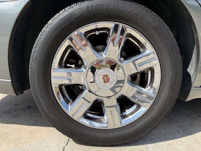 Cadillac DTS Sedan 2007