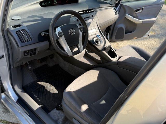 Toyota Prius Prius V 2010