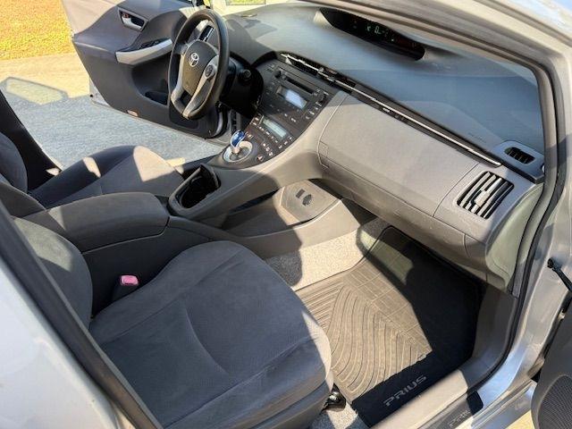 Toyota Prius Prius V 2010