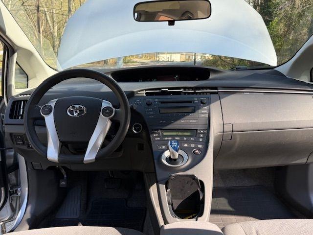 Toyota Prius Prius V 2010
