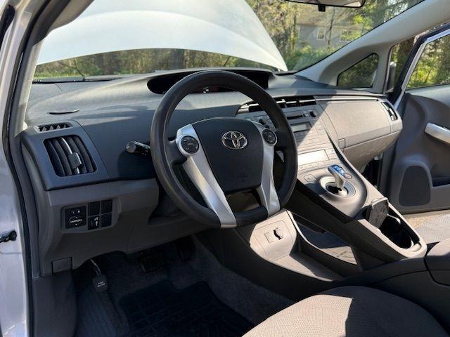 Toyota Prius Prius V 2010