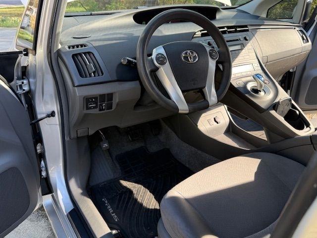 Toyota Prius Prius V 2010