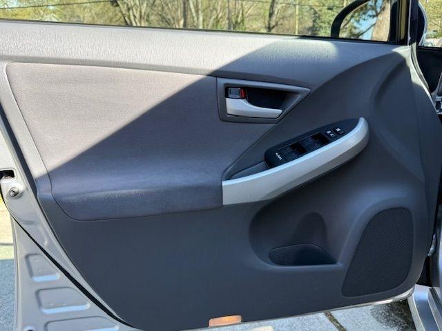 Toyota Prius Prius V 2010