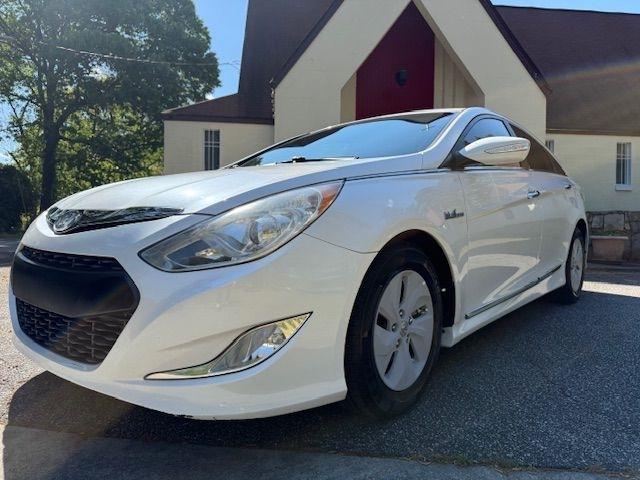 Hyundai Sonata Hybrid Sedan 2015