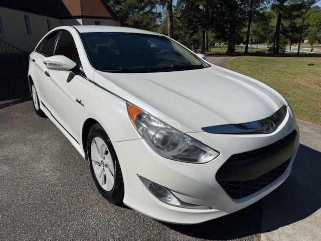 Hyundai Sonata Hybrid Sedan 2015