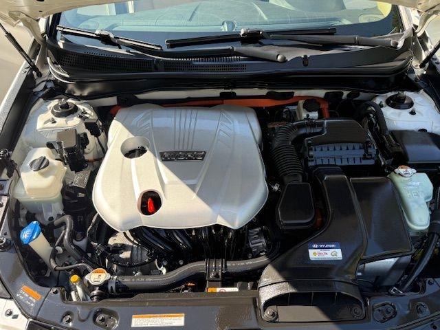 Hyundai Sonata Hybrid Sedan 2015