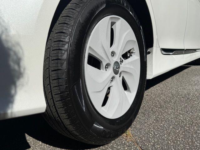 Hyundai Sonata Hybrid Sedan 2015