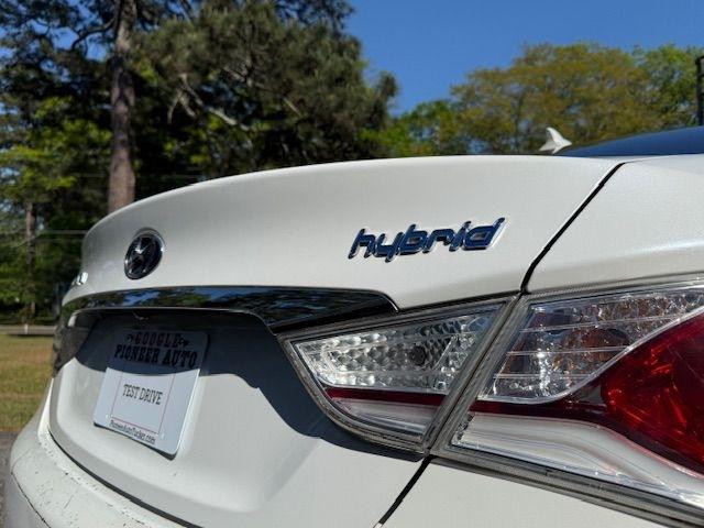 Hyundai Sonata Hybrid Sedan 2015