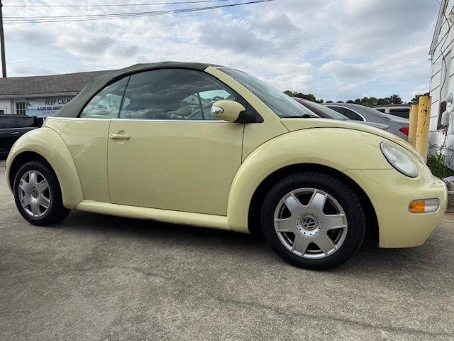 Volkswagen New Beetle GL 2.0L Convertible 2004