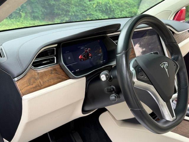 Tesla Model X 90D 2017
