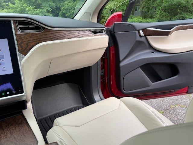 Tesla Model X 90D 2017