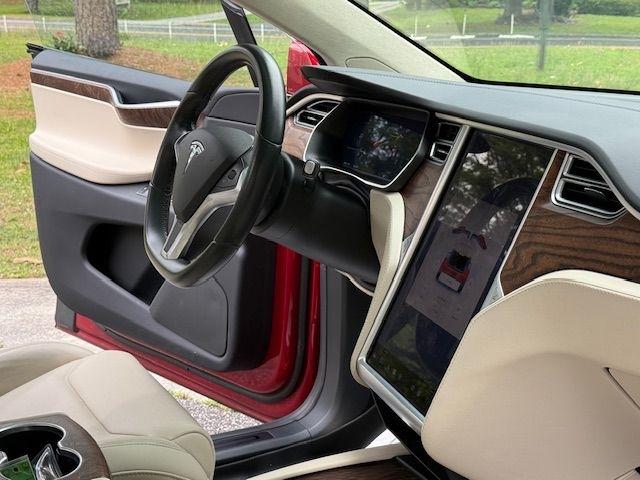 Tesla Model X 90D 2017