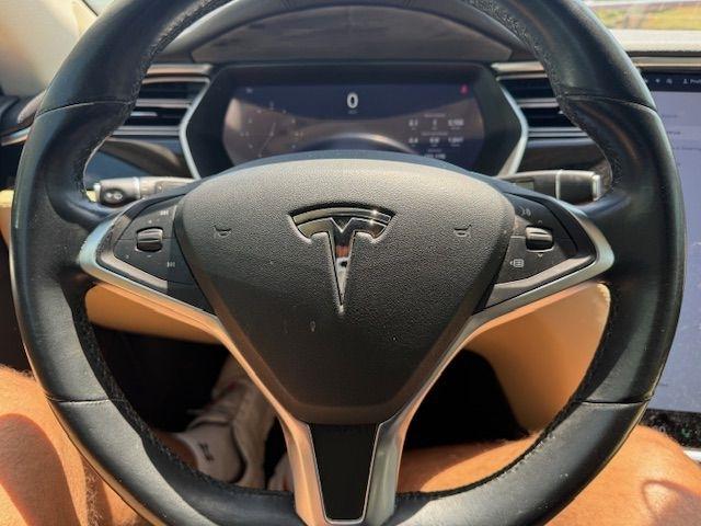 Tesla Model S 85D 2015