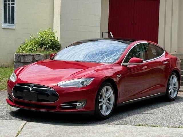 Tesla Model S 85D 2015