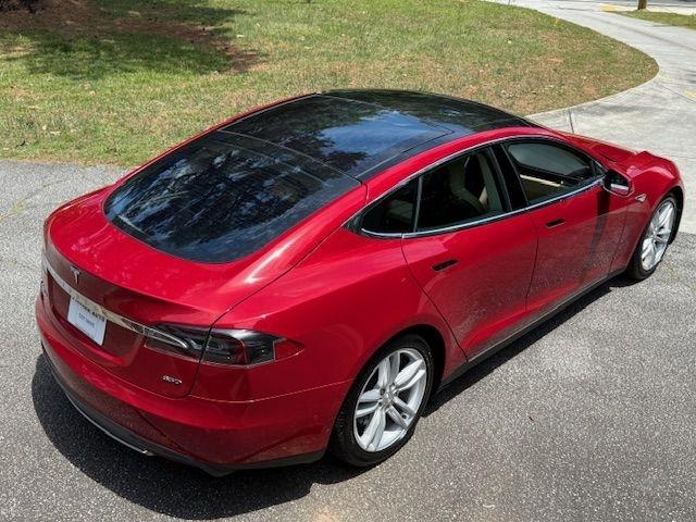 Tesla Model S 85D 2015