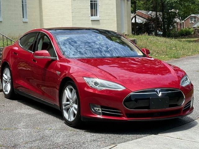 Tesla Model S 85D 2015