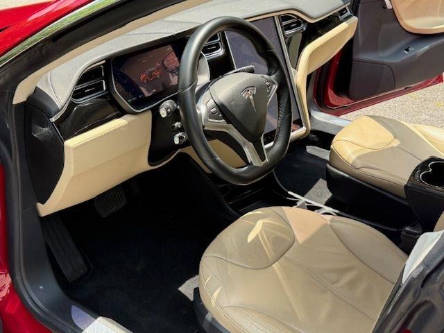 Tesla Model S 85D 2015