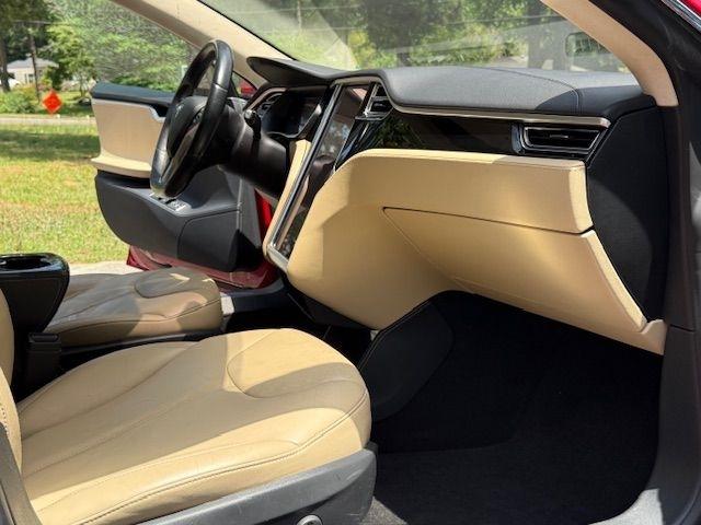 Tesla Model S 85D 2015
