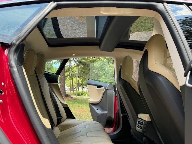 Tesla Model S 85D 2015
